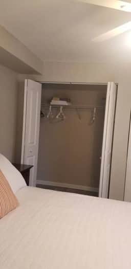 Close to it all, clean, safe and updated. Everything you need. SE 2nd.