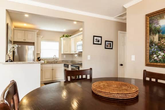 Apt A, 10th St. Best beach block location in Pompano, Clean, safe with everything you need.