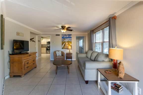 The Best beach block location in Pompano , Clean, safe and private. Apt. B