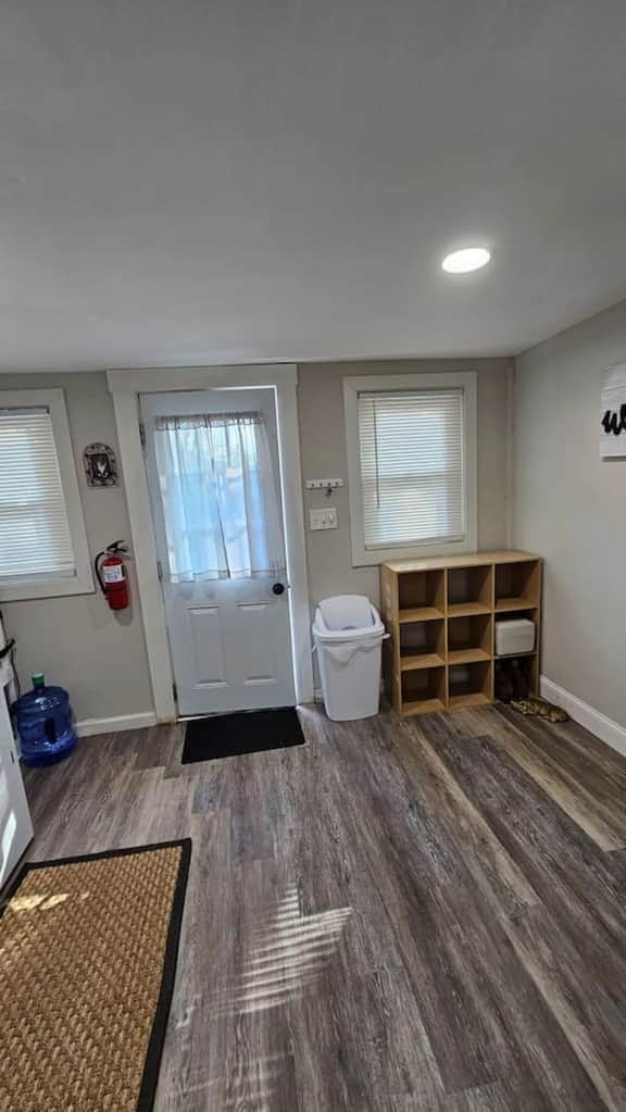 Unit B, cozy, clean and quiet.